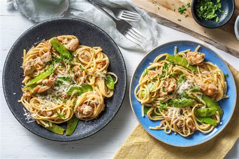 How many sugar are in chicken linguini - calories, carbs, nutrition