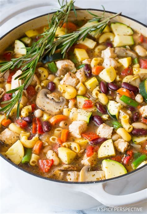 How many sugar are in chicken minestrone - calories, carbs, nutrition