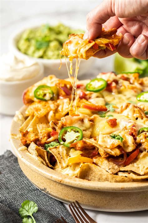 How many sugar are in chicken nachos - calories, carbs, nutrition