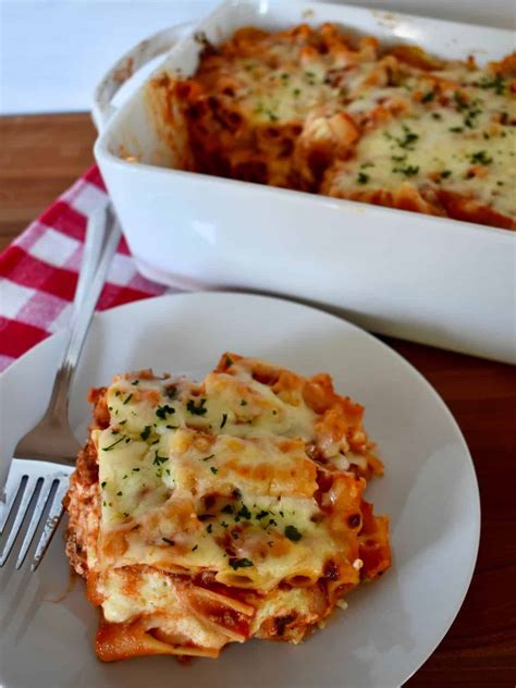 How many sugar are in chicken paprika with mostaccioli - calories, carbs, nutrition