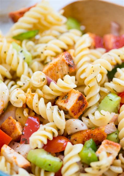 How many sugar are in chicken pasta salad - calories, carbs, nutrition