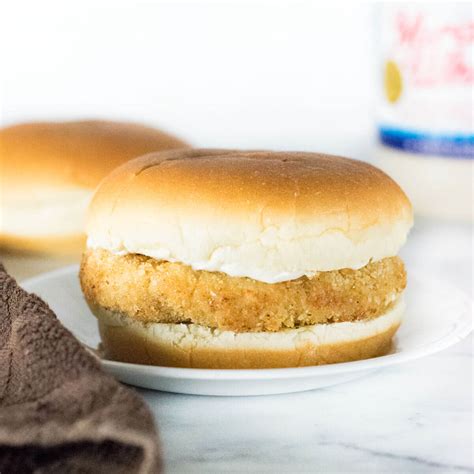 How many sugar are in chicken patty with multigrain bun - calories, carbs, nutrition