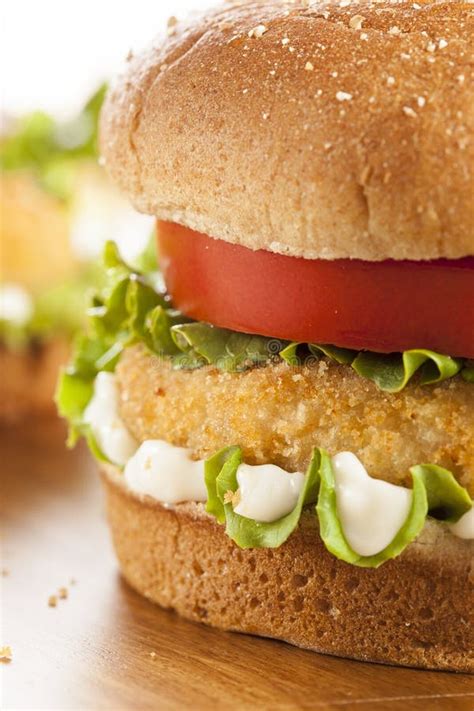 How many sugar are in chicken patty with wheat bun - calories, carbs, nutrition