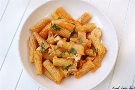 How many sugar are in chicken rigatoni - calories, carbs, nutrition