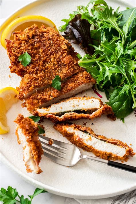 How many sugar are in chicken schnitzel - calories, carbs, nutrition