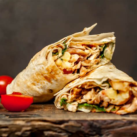 How many sugar are in chicken shawarma wrap - calories, carbs, nutrition