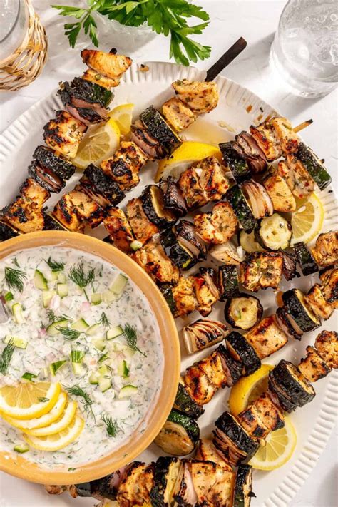 How many sugar are in chicken skewers with tzatziki - calories, carbs, nutrition