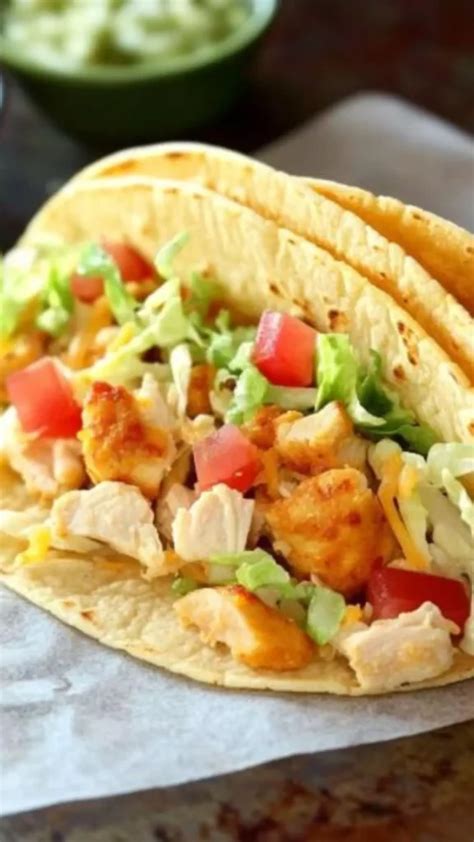 How many sugar are in chicken soft tacos - calories, carbs, nutrition