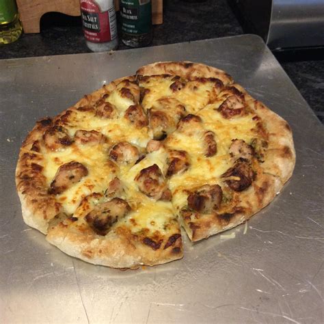How many sugar are in chicken spiedie pizza - calories, carbs, nutrition