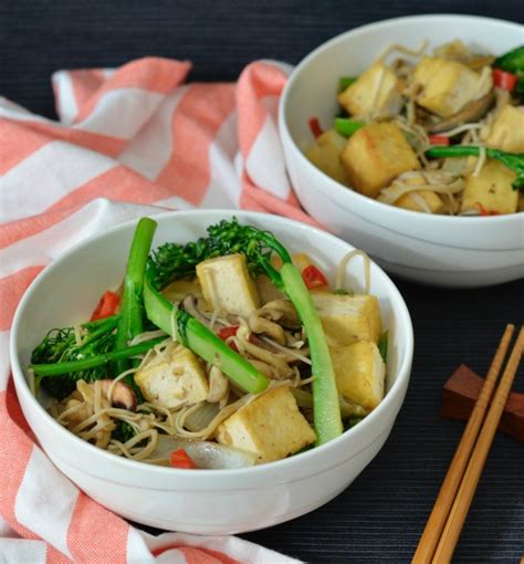 How many sugar are in chicken tofu and mushroom stir fry - calories, carbs, nutrition