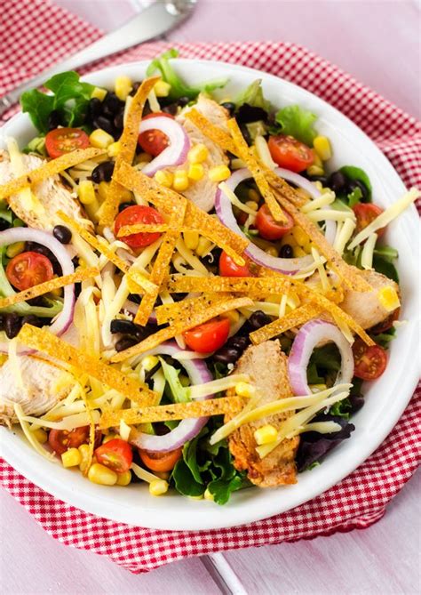 How many sugar are in chicken tortilla salad - calories, carbs, nutrition