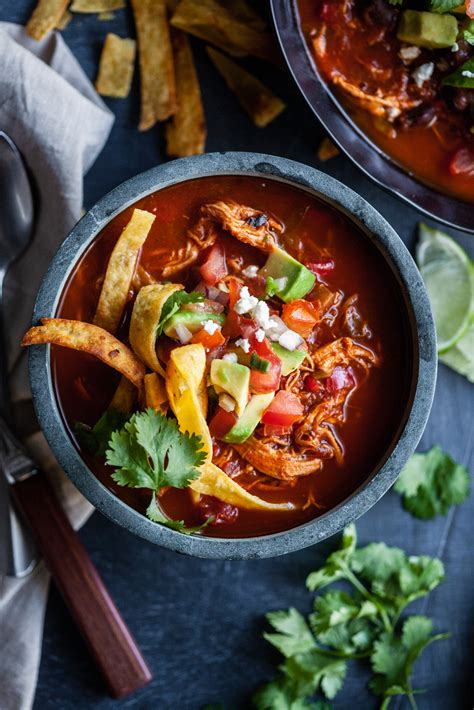 How many sugar are in chicken tortilla soup (69831.0) - calories, carbs, nutrition