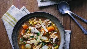 How many sugar are in chicken tortilla soup (mindful) - calories, carbs, nutrition