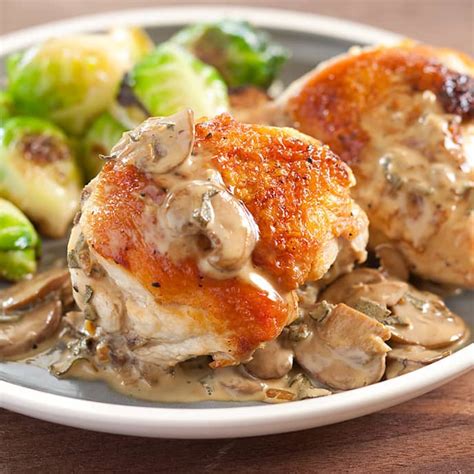 How many sugar are in chicken withmushroom sage crm sauce - calories, carbs, nutrition