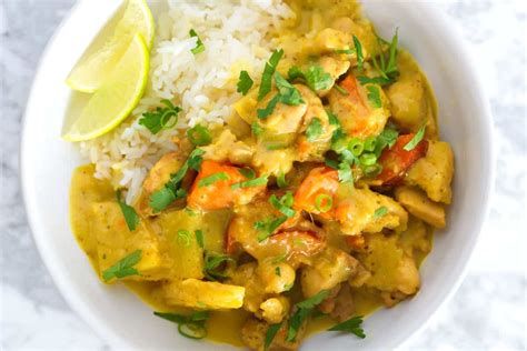 How many sugar are in chicken yellow curry - calories, carbs, nutrition