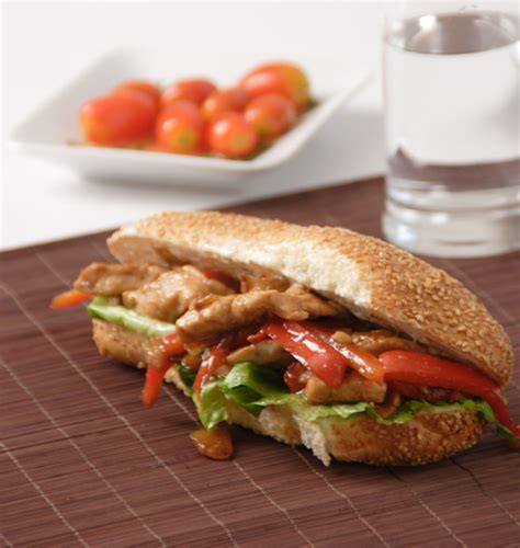 How many sugar are in chili chicken sandwich - calories, carbs, nutrition
