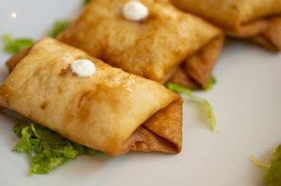 How many sugar are in chimichanga - calories, carbs, nutrition