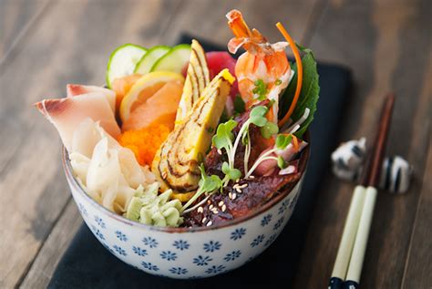 How many sugar are in chirashi - calories, carbs, nutrition