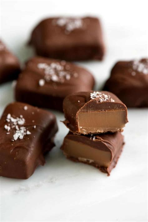 How many sugar are in chocolate caramels - calories, carbs, nutrition