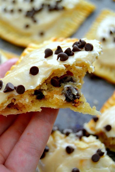How many sugar are in chocolate chip cookie dough pop tart - calories, carbs, nutrition