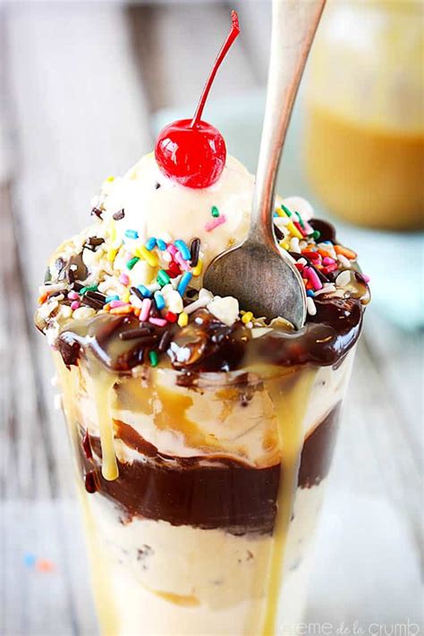 How many sugar are in chocolate chip cookie dough sundae - calories, carbs, nutrition