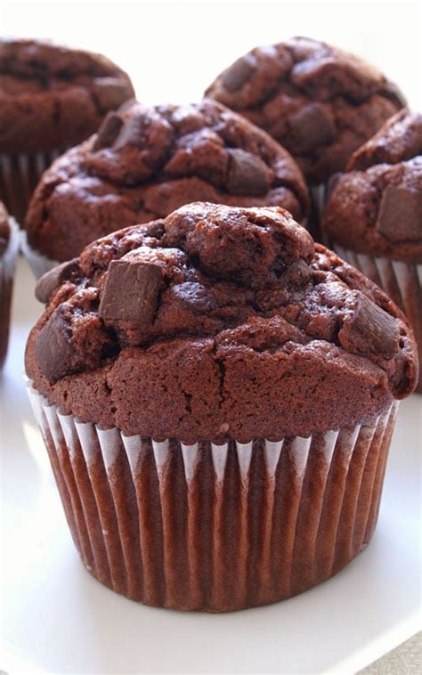 How many sugar are in chocolate chunk muffins - calories, carbs, nutrition