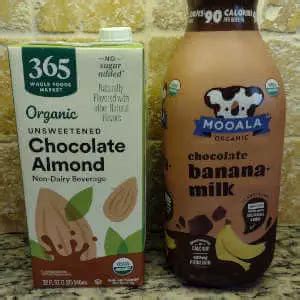 How many sugar are in chocolate milk - grande - soy milk - calories, carbs, nutrition