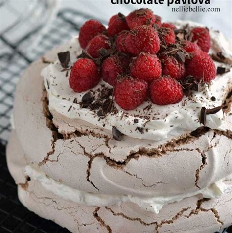 How many sugar are in chocolate pavlova - calories, carbs, nutrition