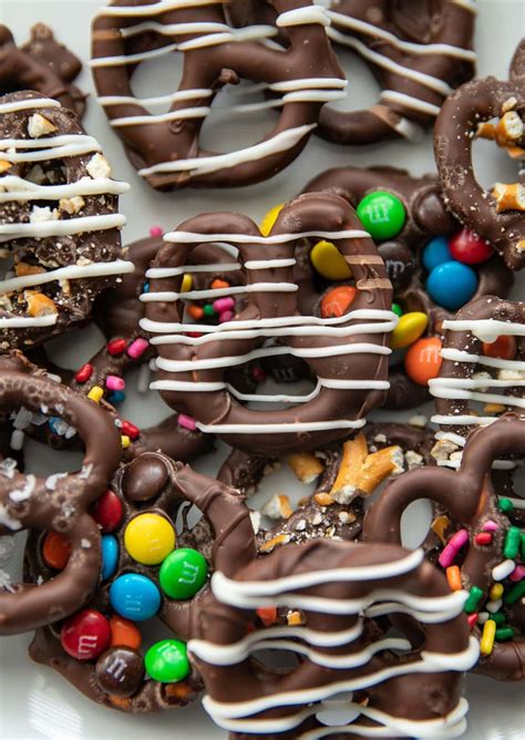 How many sugar are in chocolate pretzels - calories, carbs, nutrition