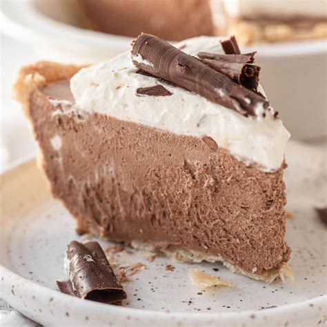 How many sugar are in chocolate satin cheesecake - calories, carbs, nutrition