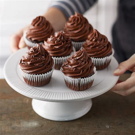 How many sugar are in chocolate spice cupcake - calories, carbs, nutrition