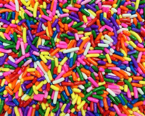 How many sugar are in chocolate sprinkles topping (63480.0) - calories, carbs, nutrition