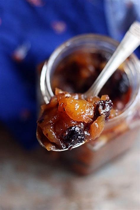 How many sugar are in chutney pineapple raisin 1 oz - calories, carbs, nutrition