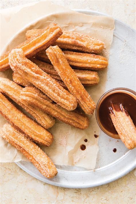 How many sugar are in cinnamon and sugar churros - calories, carbs, nutrition