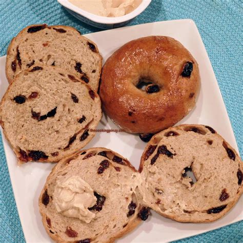 How many sugar are in cinnamon raisin swirl bagels - calories, carbs, nutrition