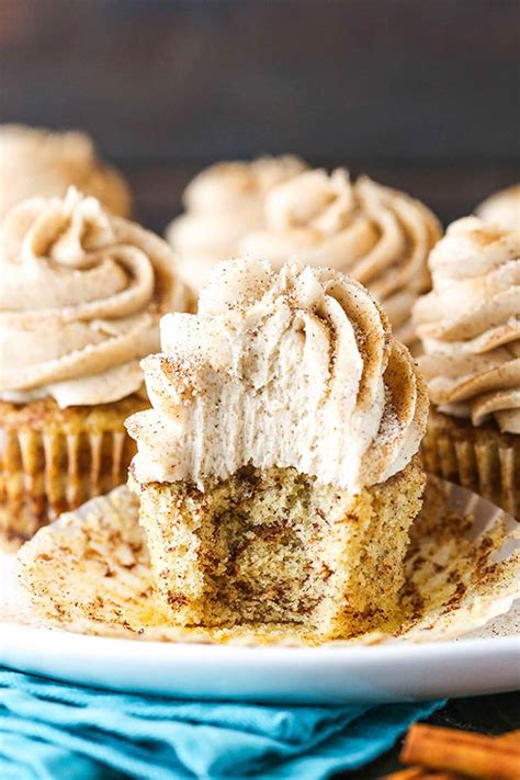 How many sugar are in cinnamon swirl & raisin bagel - calories, carbs, nutrition