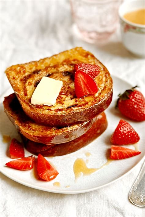 How many sugar are in cinnamon swirl french toast - calories, carbs, nutrition