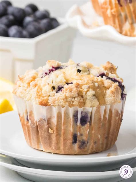 How many sugar are in classic blueberry muffin - calories, carbs, nutrition