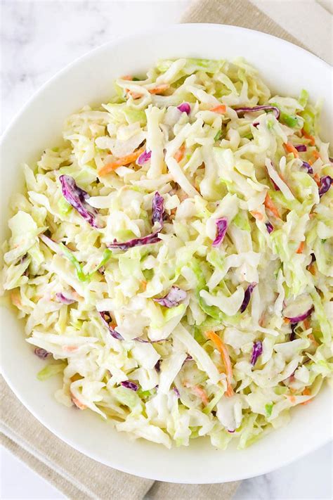 How many sugar are in classic coleslaw - calories, carbs, nutrition