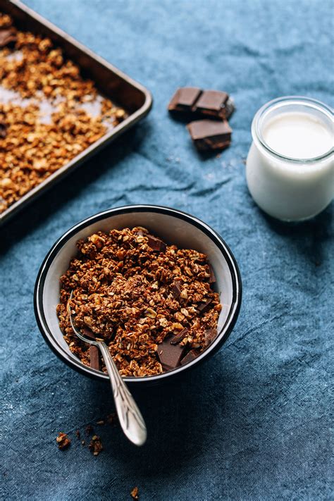 How many sugar are in cocoa sea salt granola - calories, carbs, nutrition