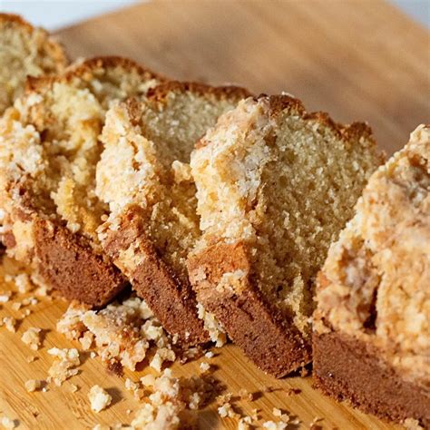 How many sugar are in coconut crumble cake - calories, carbs, nutrition