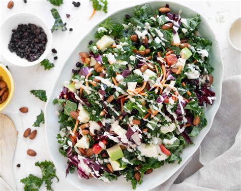 How many sugar are in colorful kale salad - calories, carbs, nutrition