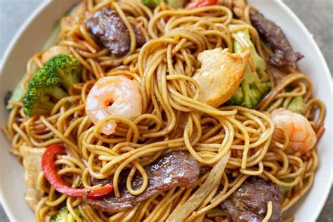 How many sugar are in combo lo mein - calories, carbs, nutrition