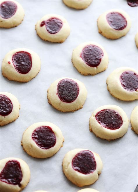 How many sugar are in cookie shortbread raspberry filled 1.5 oz 3 ea - calories, carbs, nutrition