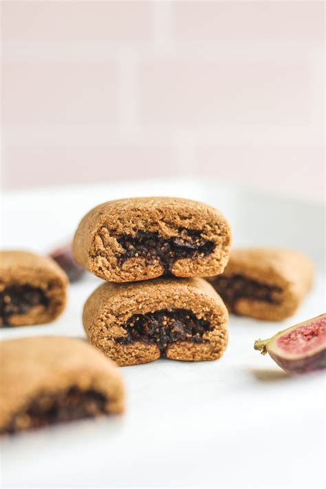 How many sugar are in cookies, fig bars - calories, carbs, nutrition