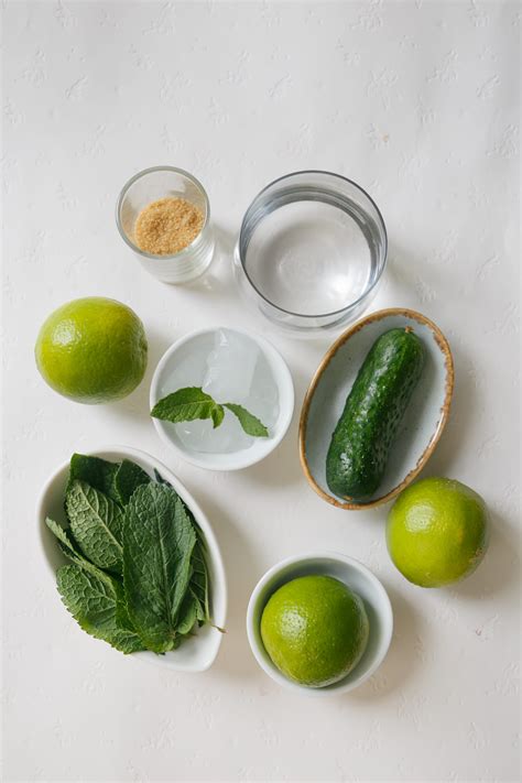 How many sugar are in cool lime refresha - calories, carbs, nutrition