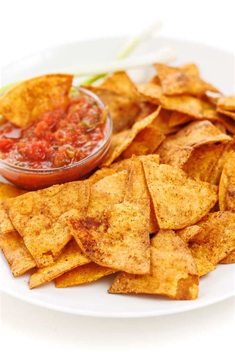 How many sugar are in corn tortilla chips - calories, carbs, nutrition