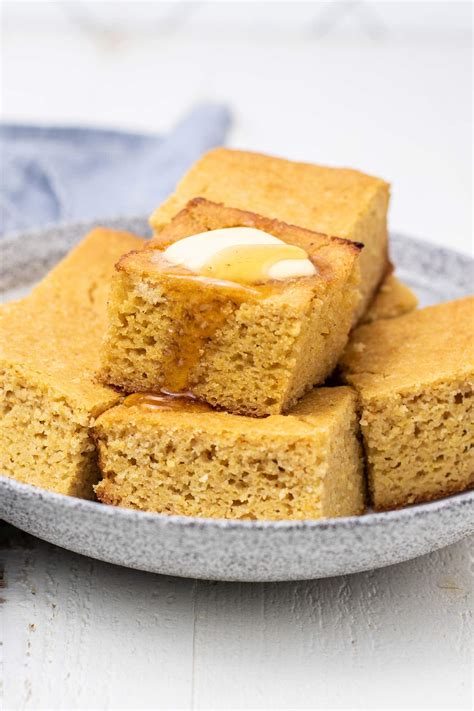 How many sugar are in cornbread gluten free - calories, carbs, nutrition