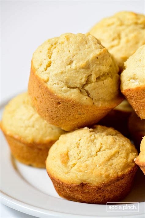 How many sugar are in cornbread muffin - calories, carbs, nutrition