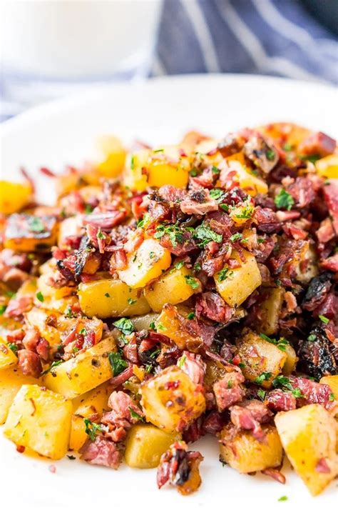 How many sugar are in corned beef hash - calories, carbs, nutrition